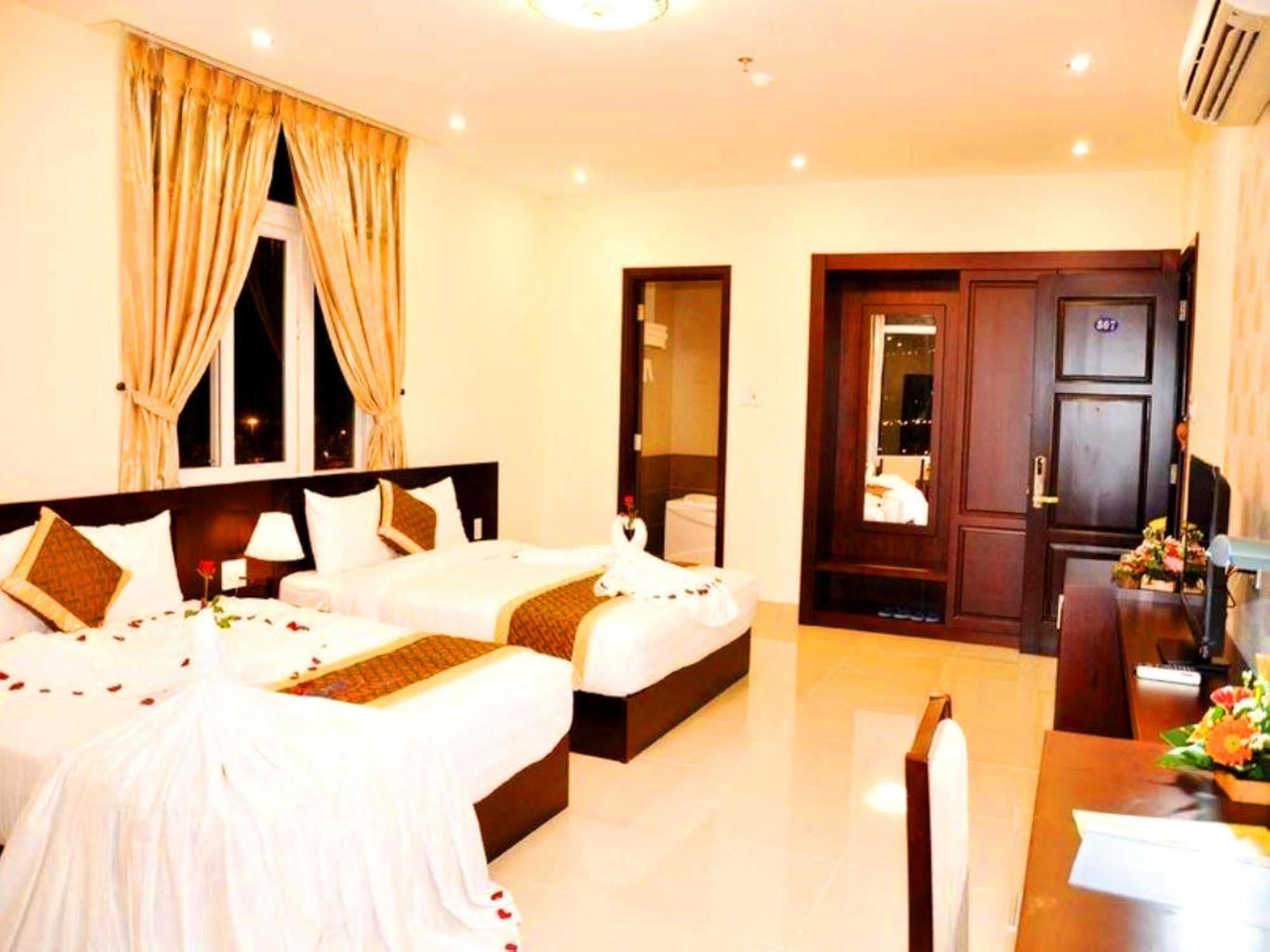 Gia Linh Hotel Da Nang Esterno foto